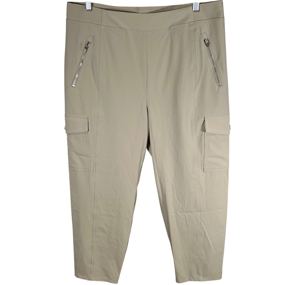 Chicos Zenergy Cargo Pants Womens 1.5 US 10 Tan Khaki Pull On Zipper Pockets